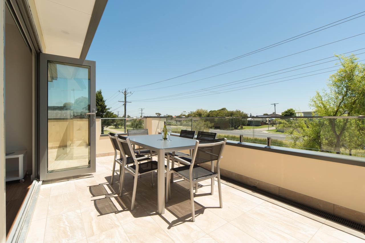 Rosewater Townhouses Dromana Exterior foto